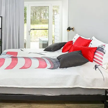 Haus Zudar 03 Ferien-ankerplatz In Prora