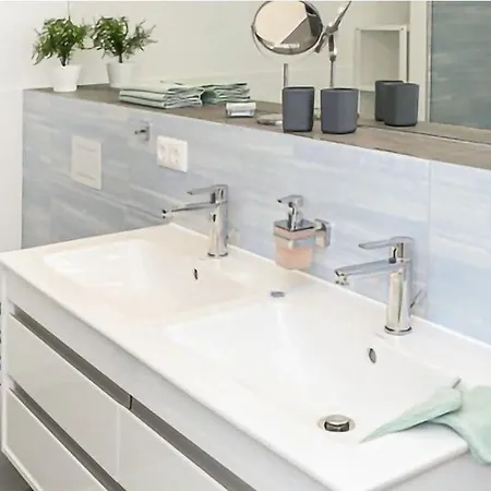 Haus Zudar 03 Ferien-ankerplatz In Prora